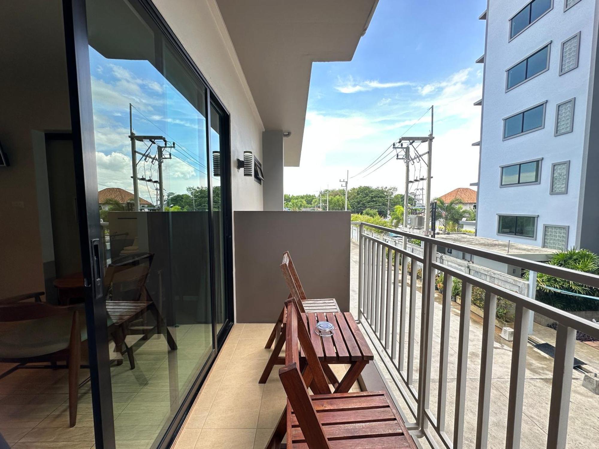 Mangrove Prestige Hotel Na Chom Thian Bagian luar foto