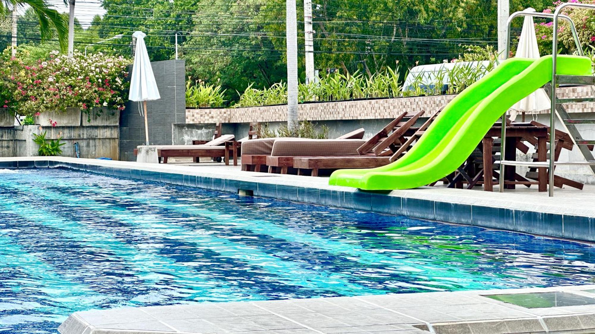 Mangrove Prestige Hotel Na Chom Thian Bagian luar foto
